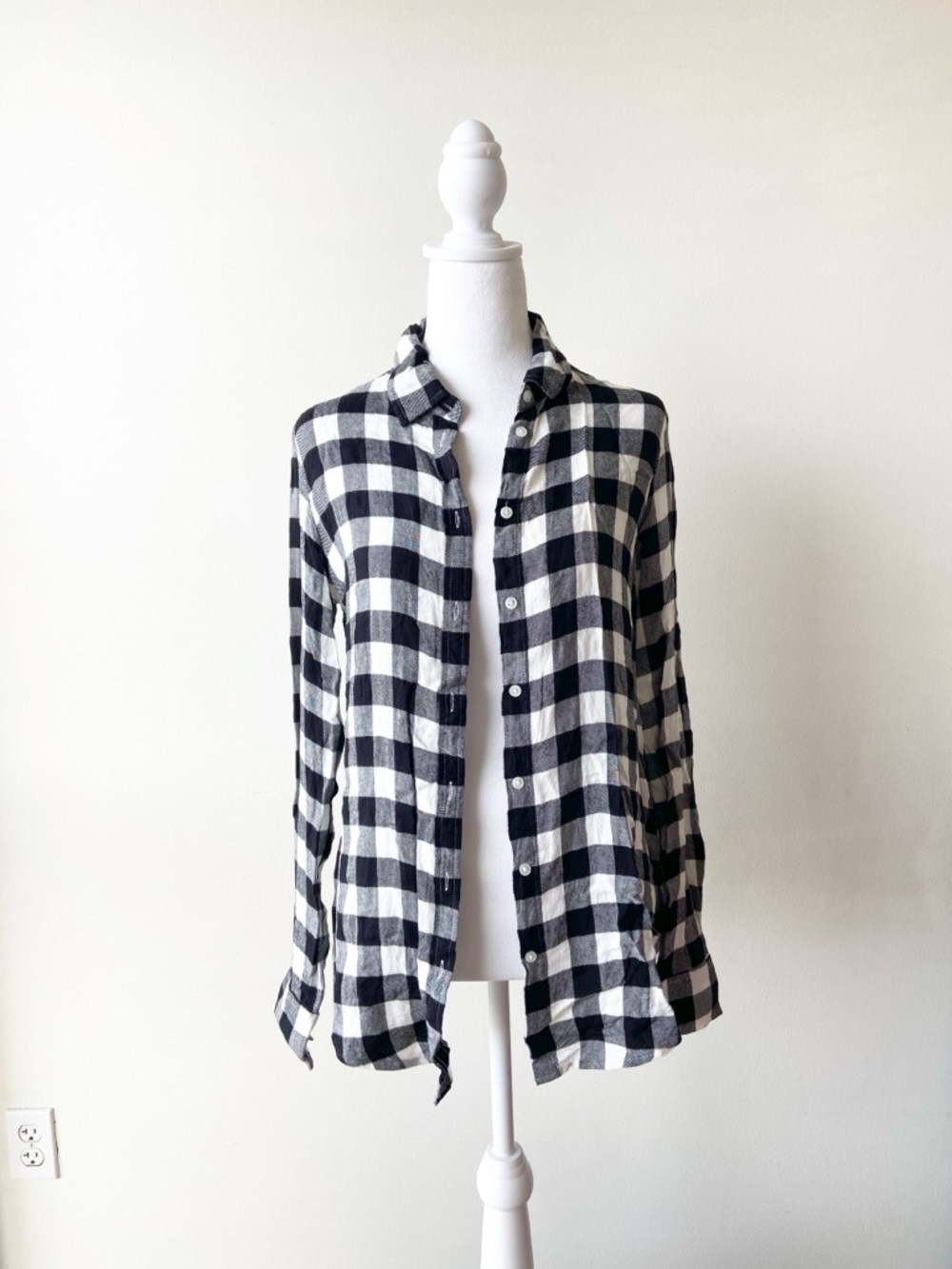 Banana Republic Black & White Plaid Shirt Size Small Tall